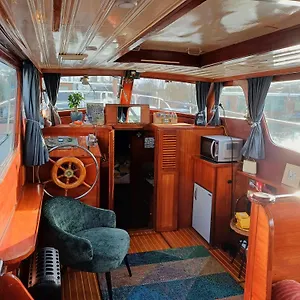  Botel Motorjacht Flint