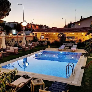 https://salbakos-herakleia-boutique-hotel.aegeanhotels.net